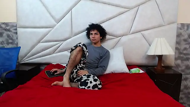 Nyx_and_Arian webcam