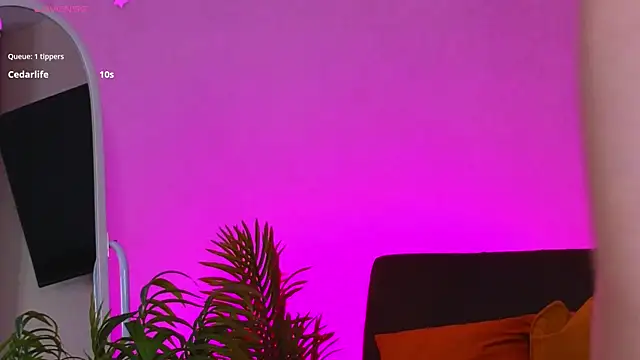 oliviabr0wn0 - Live Cam