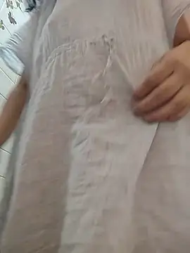 NakedMILFx - Live Cam