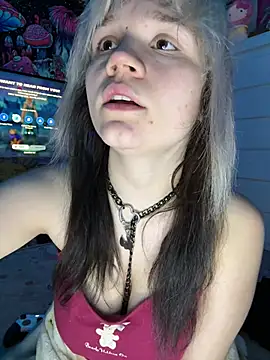 Cutiepiespanks from StripChat is Freechat