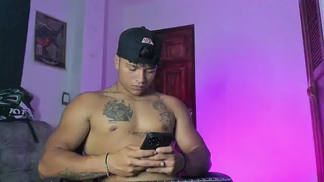 Dominic_Biker__ webcam