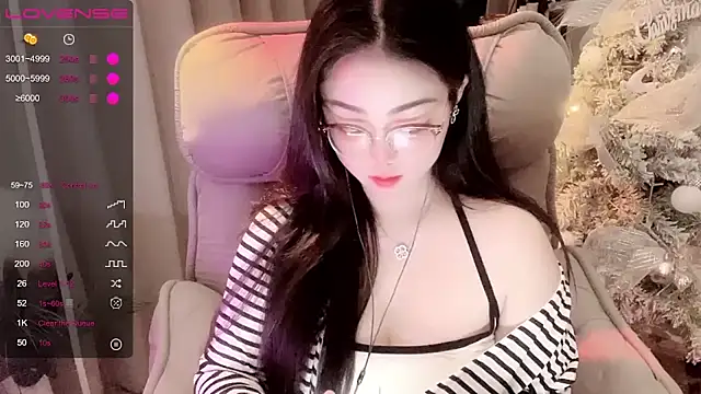 Monica-666888- webcam