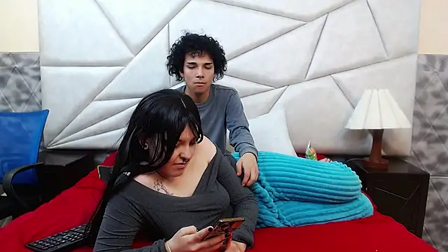 Nyx_and_Arian webcam