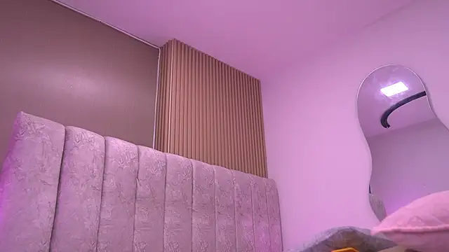 violeta_aroca - Violeta_aroca's free webcam - UK Sex Cams