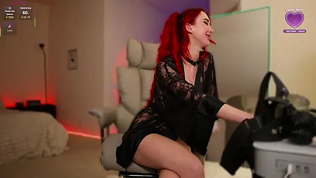 Lady_RedAlexa_RA webcam