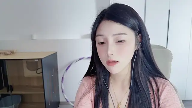 美女HaagenDazs_在线直播