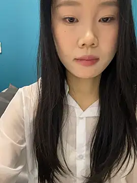 美女ZHJKS9988在线直播