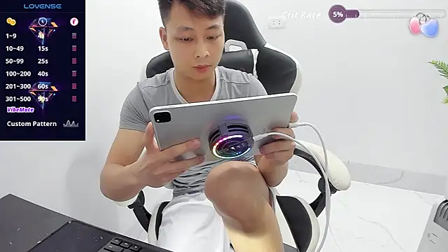 Naughty___asian webcam