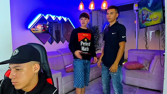 Houseofwarrios webcam