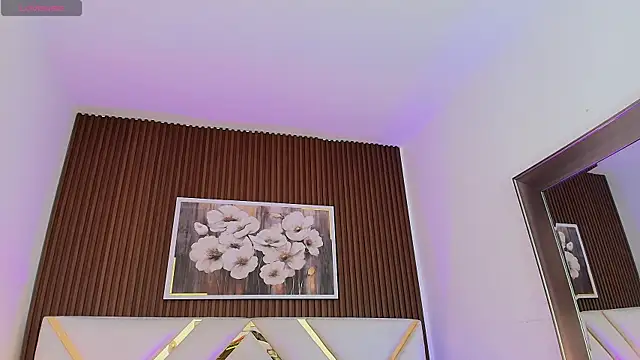 emelie_ch1 - Emelie_Ch1's free webcam - UK Sex Cams