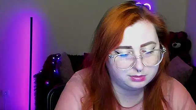 Alicia_love00 webcam