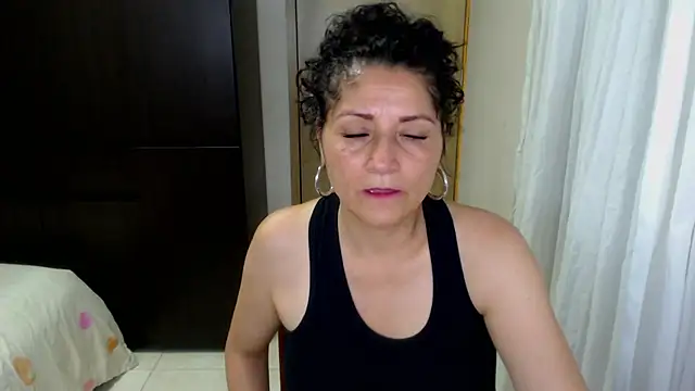 Live sex cam di arianna_ros3