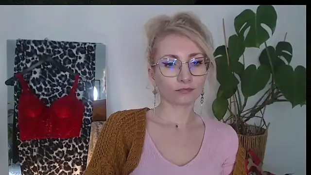 CinderellaMoon webcam