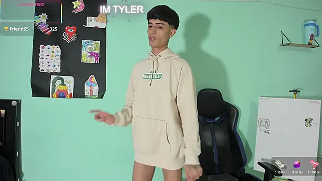 TYLERhHOT2005 webcam