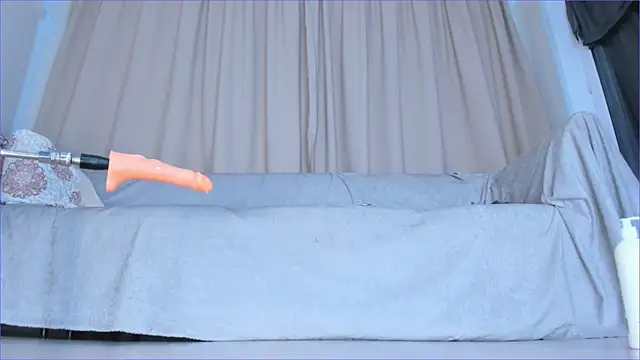 cherrypie_001 - Cherrypie_001's free webcam - UK Sex Cams