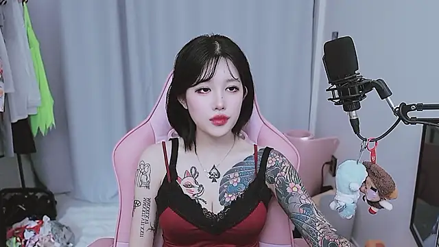 misa_02 - MISA_02's free webcam