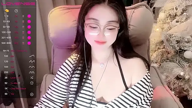 Monica-666888- webcam