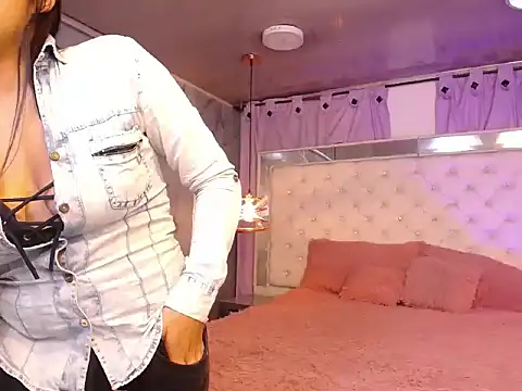 dulcebarbyeri - DulceBarbyeri's free webcam - UK Sex Cams