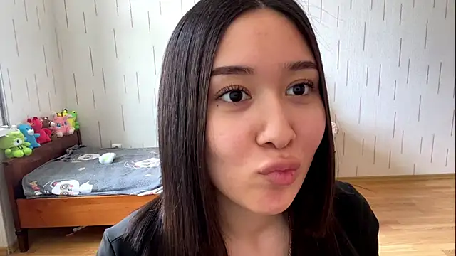 yourmiia - YourMiIa's free webcam - UK Sex Cams