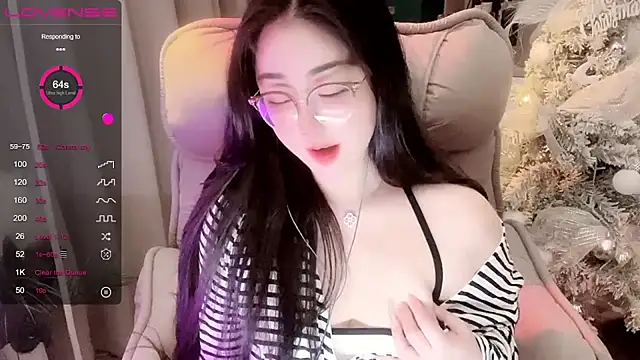 Monica-666888- webcam