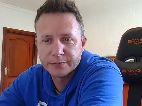 TroyDieselXXX webcam