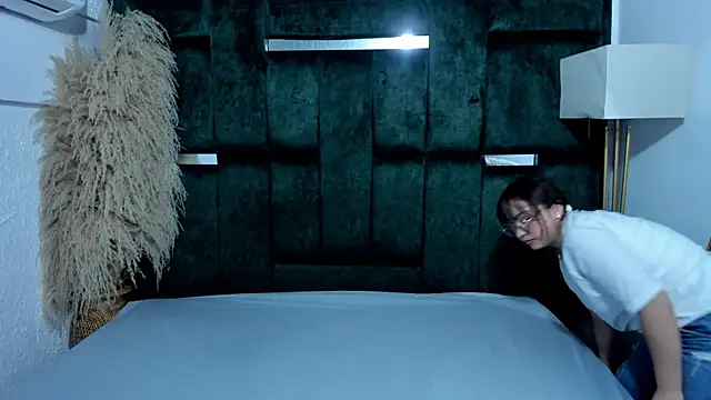 AliciaWhite_nt webcam