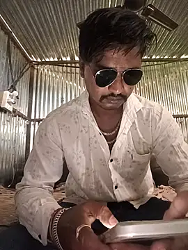 Kartik_bbc_indian webcam