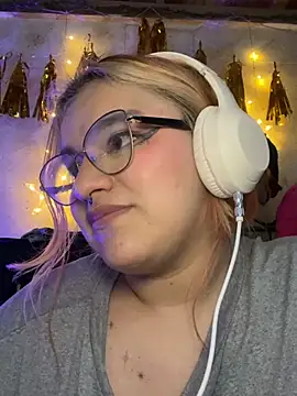 Sophia_Weest99 webcam