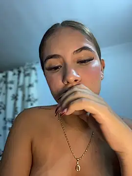 milurossee - MiluRossee's free webcam - UK Sex Cams