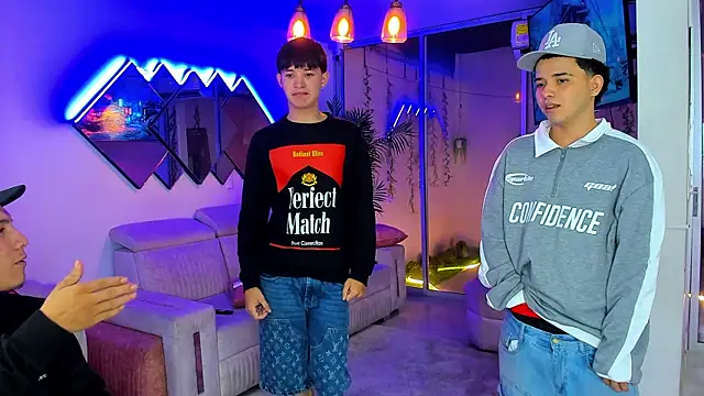 Houseofwarrios webcam