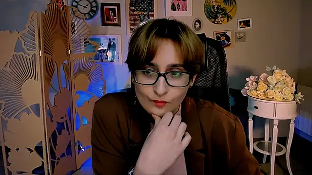 lixeluna - LixeLuna's free webcam - UK Sex Cams