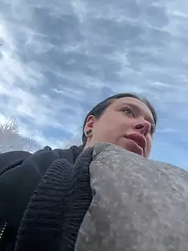 AlishaOfThorns webcam