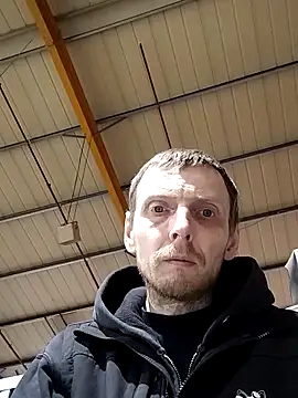 CrookedBunk3527 webcam