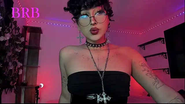 Heka_Prudence live sex cam