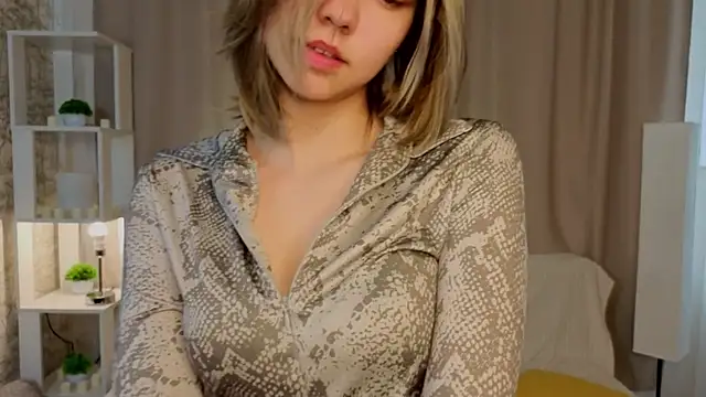 cythiafelmet - CythiaFelmet's free webcam - UK Sex Cams