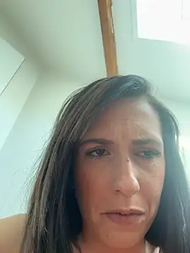 lola_tentatiion Live Webcam on Stripchat