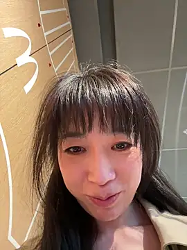 美女yourkeer在线直播