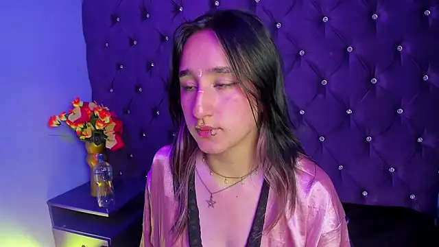 CharlotteStuart webcam