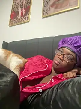 Webcam Model (London_xo)  is live.Free join now!