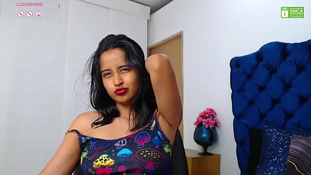Lili666_ webcam