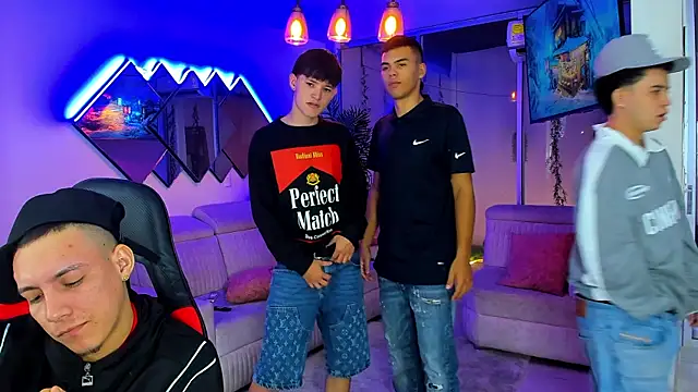 Houseofwarrios webcam