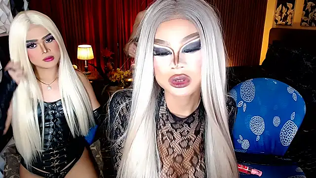 indestructiblelily - IndestructibleLily's free webcam - UK Sex Cams