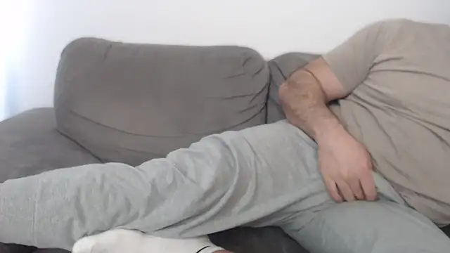 hugemachohandsome - Hugemachohandsome's free webcam - UK Sex Cams