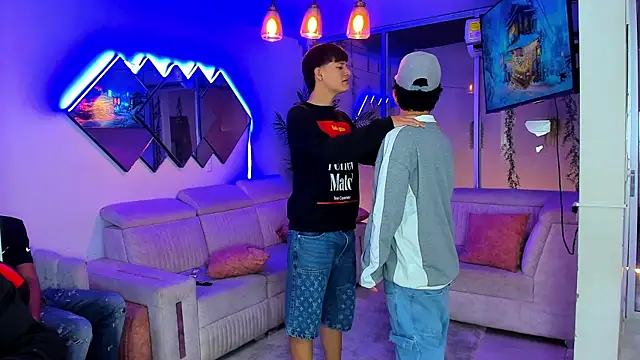 houseofwarrios - Houseofwarrios's free webcam - UK Sex Cams