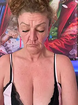 Webcam Model (Milf-Gabi)  is live.Free join now!