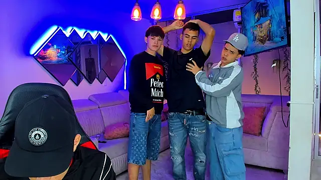 Houseofwarrios webcam