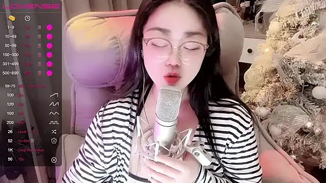 Monica-666888- webcam