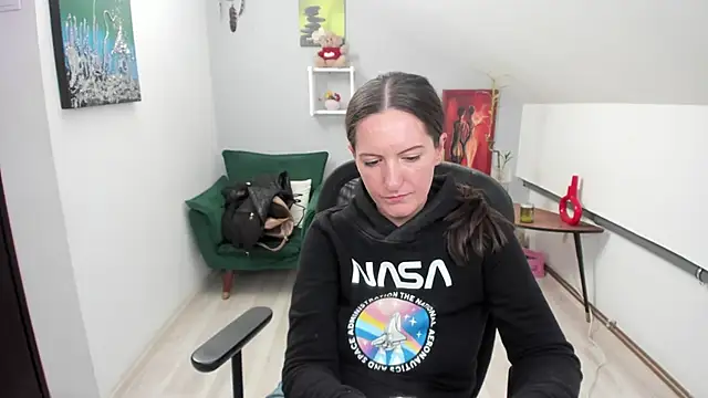 nude live chat ChloeHottyX