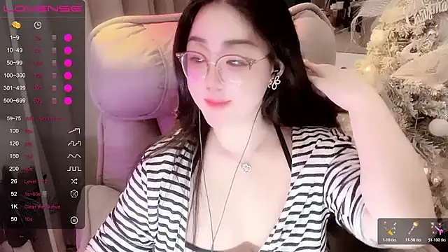 Monica-666888- webcam