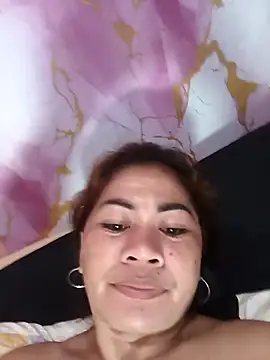 sweetchubbymommy_02 - SweetChubbyMommy_02's free webcam - UK Sex Cams